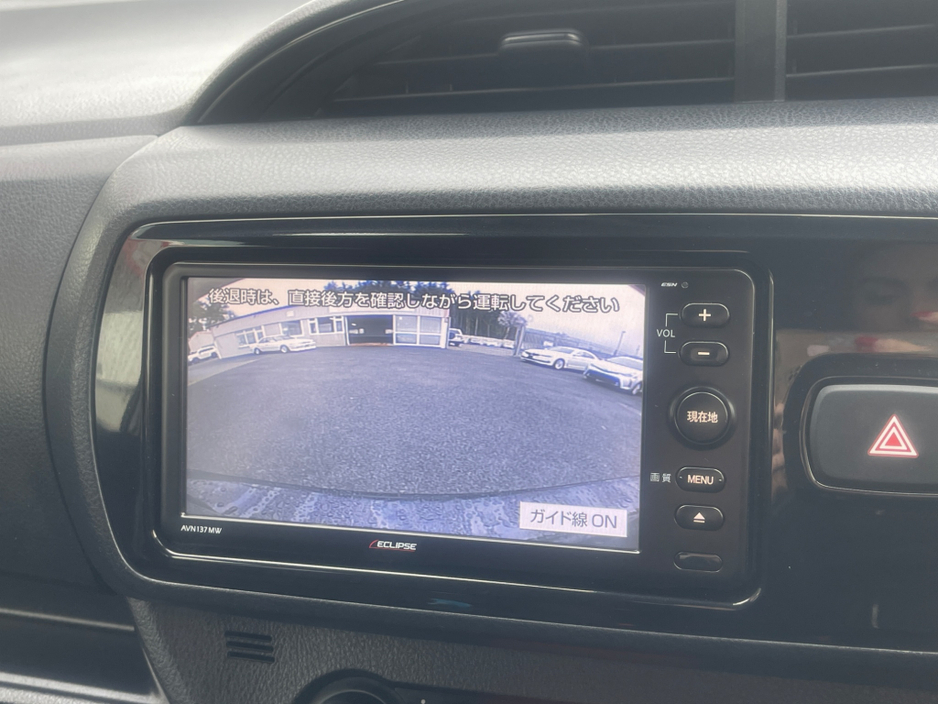 2017 Toyota Yaris - image 15