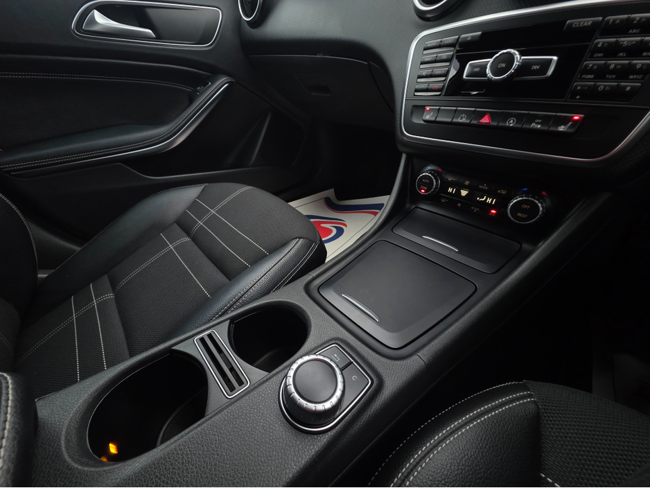 2015 Mercedes-Benz A Class A180  HALF LEATHER HEATED SEATS - REV CAMERA - HI SPEC / SYSTEM LOW ROAD TAX BAND / SIMI DEALER €14,950