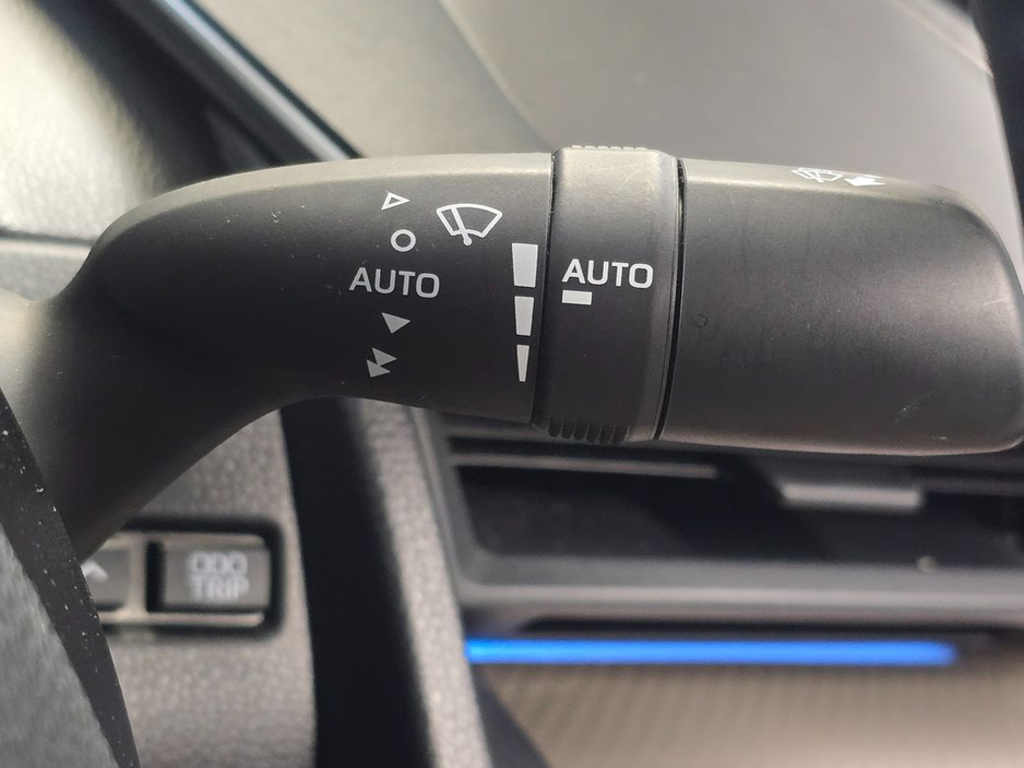 2023 Toyota Prius - image 24