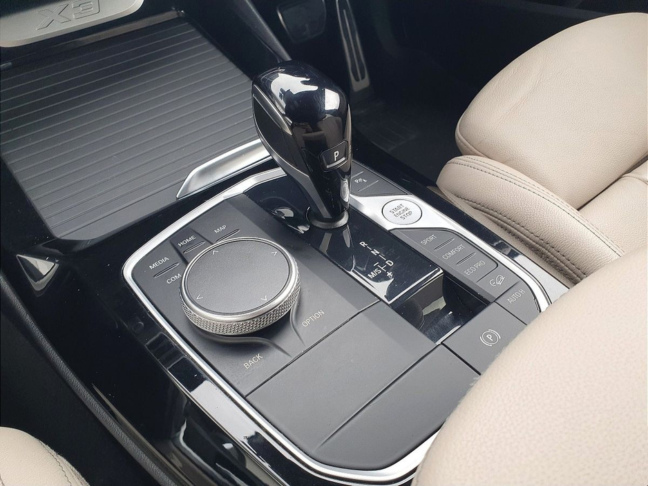 2022 BMW X3 - image 10
