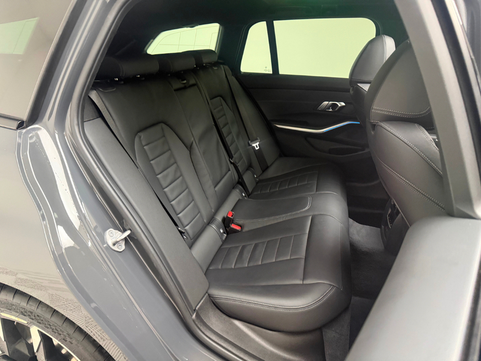 2025 BMW 3 Series 330E M SPORT €57,990