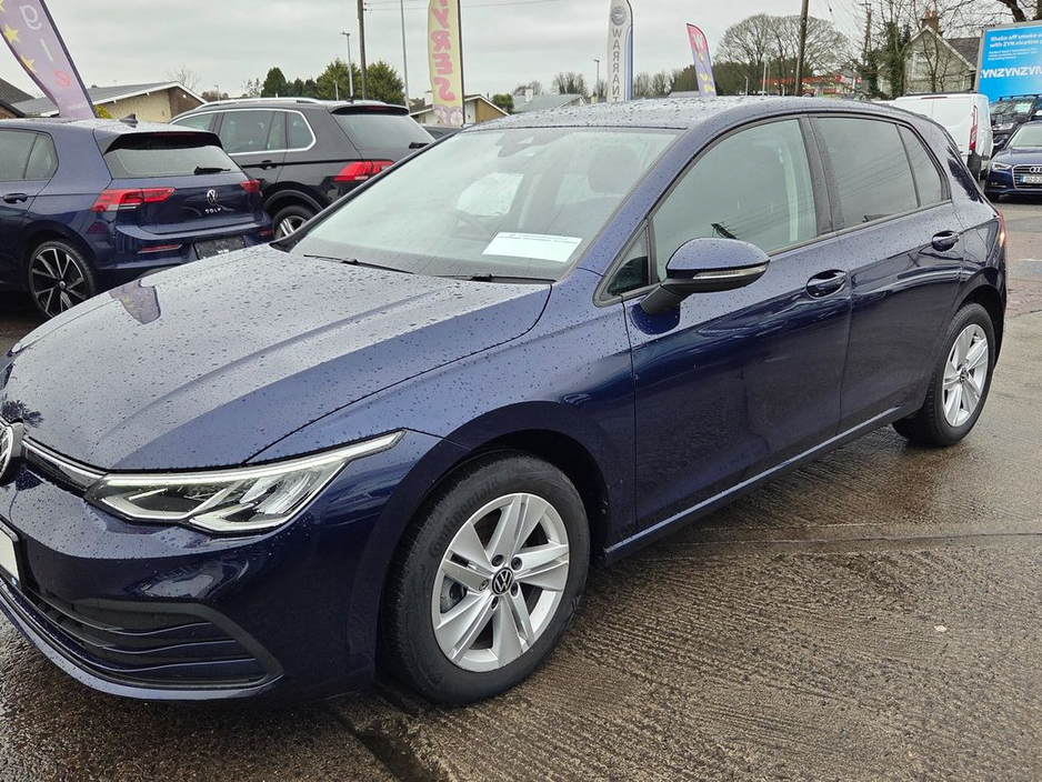 2022 Volkswagen Golf LIFE TDI €25,950