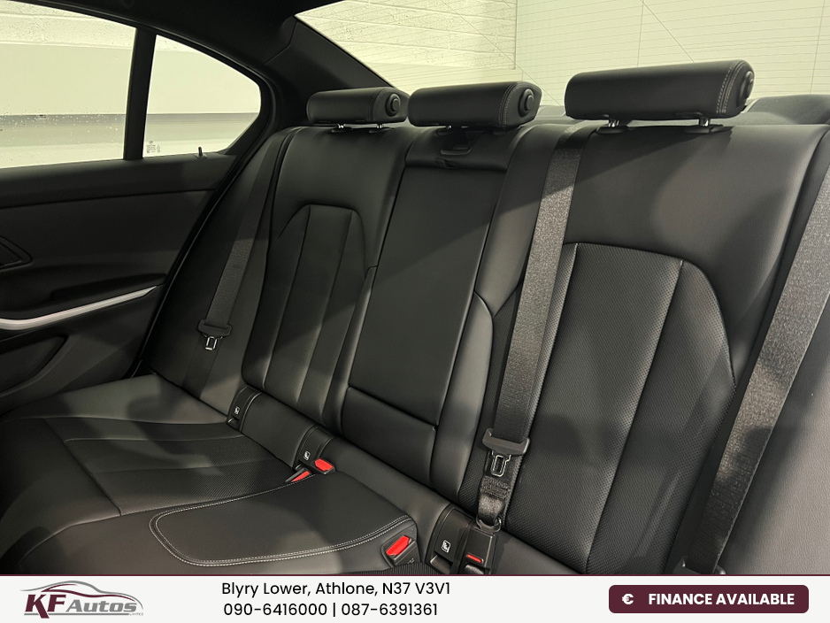 2025 BMW 3 Series - image 14