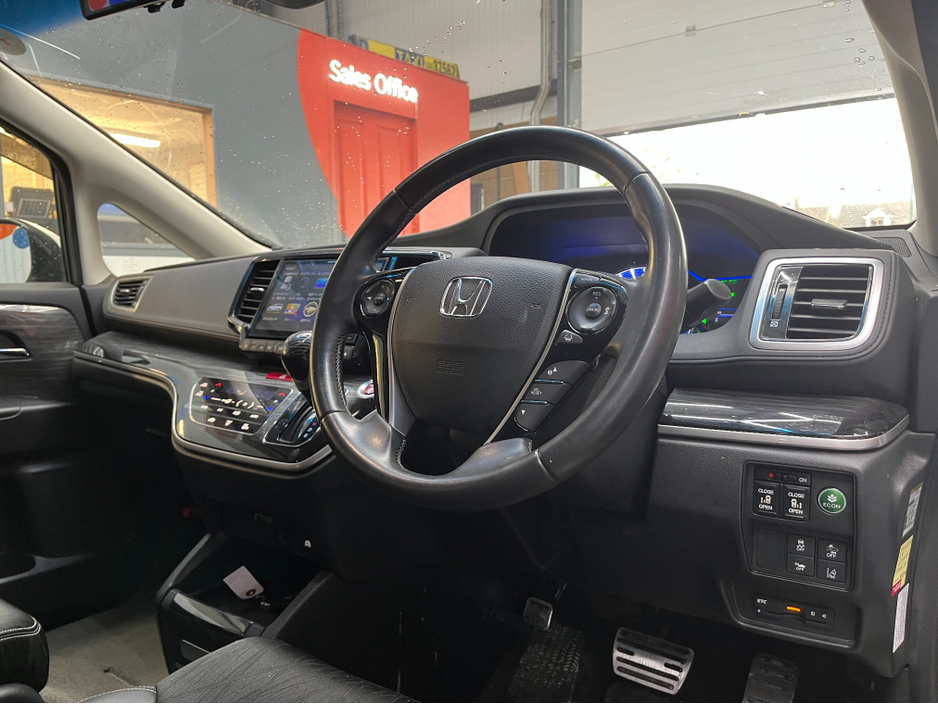 2017 Honda Odyssey €21950 2017 HONDA ODYSSEY 2.0 AUTOMATIC / CRUISE CONTROL / 360° CAMERA / AUTOMATIC DOORS / ELECTRIC HEATED SEATS AND MORE €21,950