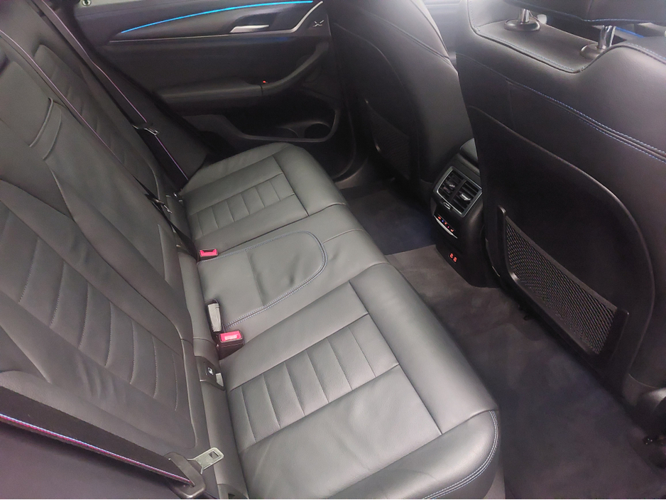 2023 BMW iX3 - image 7