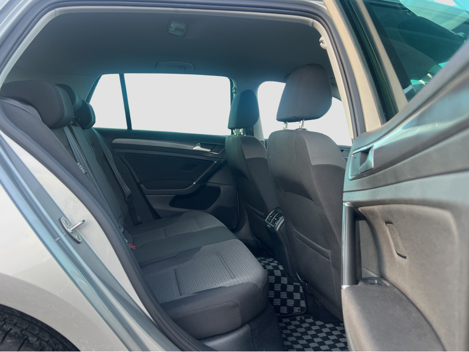 2017 Volkswagen Golf 2017 Volkswagen Golf 1.2 TSI Automatic €16,750