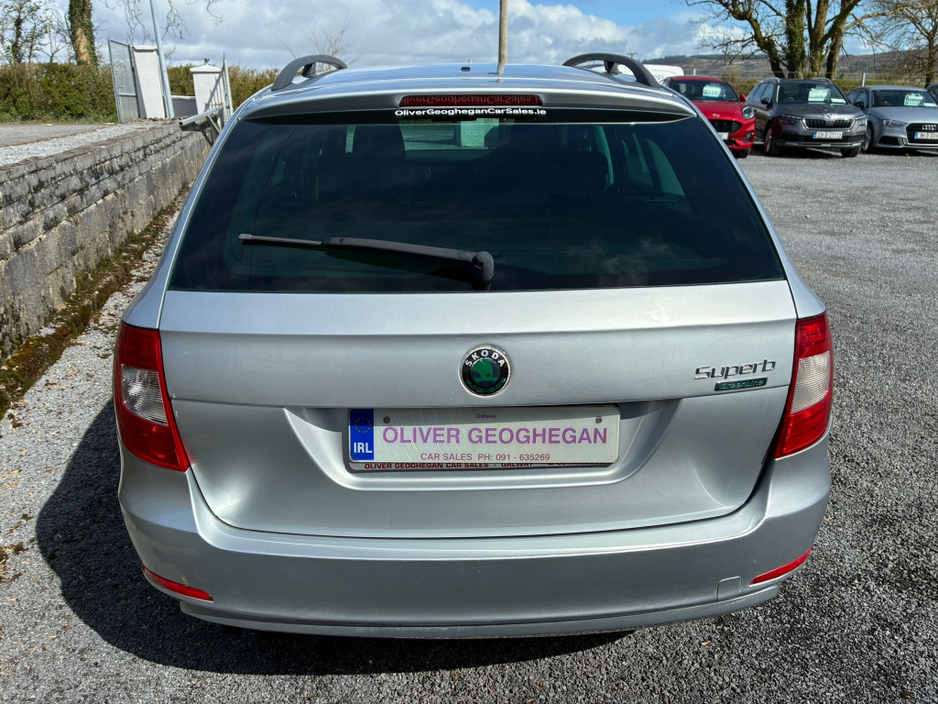 2013 Skoda Superb - image 16