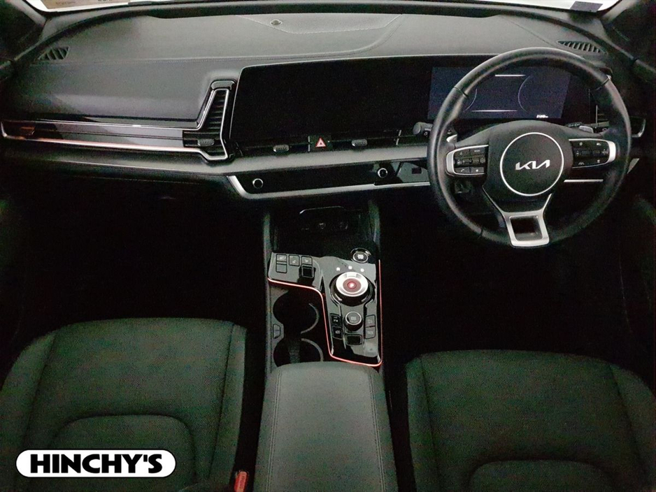 2025 Kia Sportage - image 2