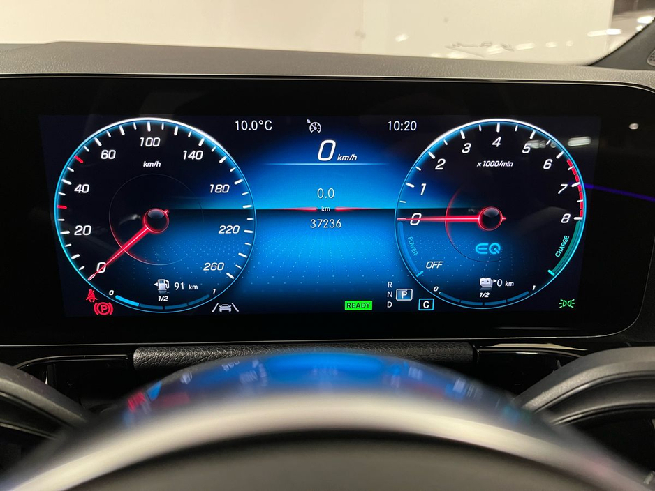 2022 Mercedes-Benz GLA Class 250e AMG - 19 Inch Alloys - Reversing Camera - Ambient Lighting - Sat Nav - Climate Control - Heated Seats - Keyless Start - Apple CarPlay/Android Auto