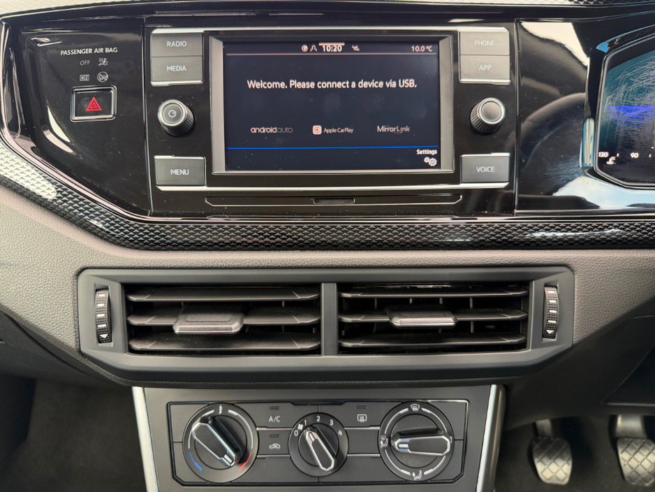 2022 Volkswagen Polo - image 12