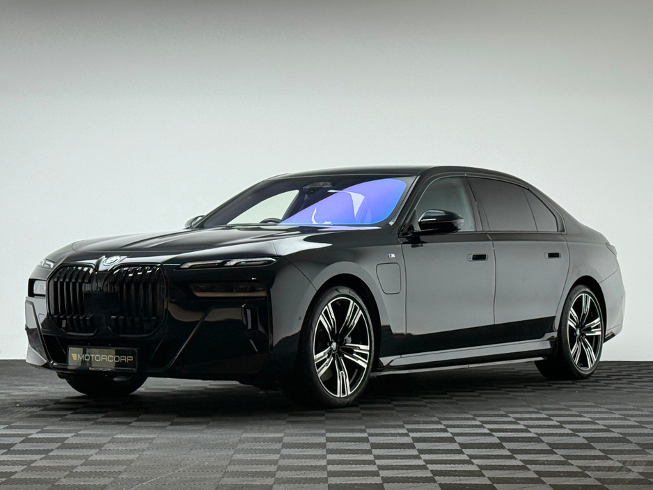 2024 BMW 7 Series 750E M SPORT XDRIVE SAPPHIRE BLACK €94,990