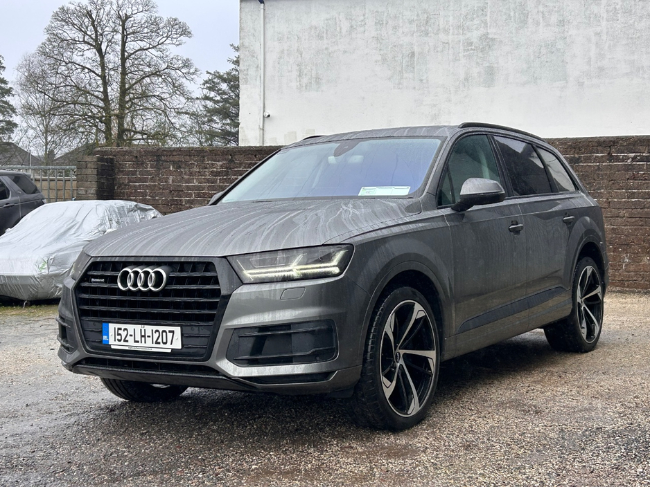 2015 Audi Q7 - image 8