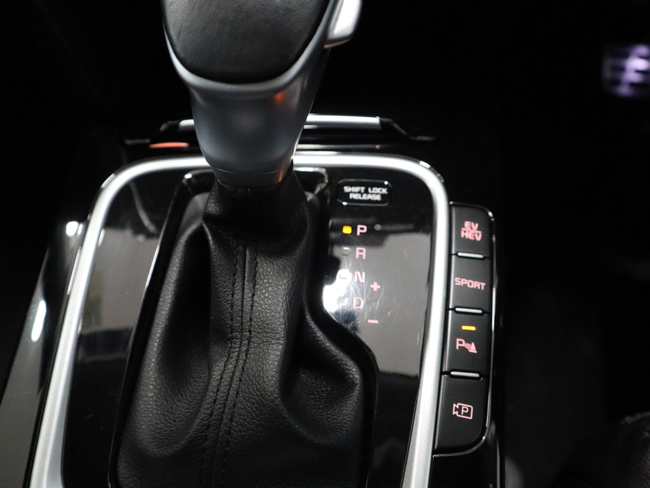 2023 Kia XCeed - image 24