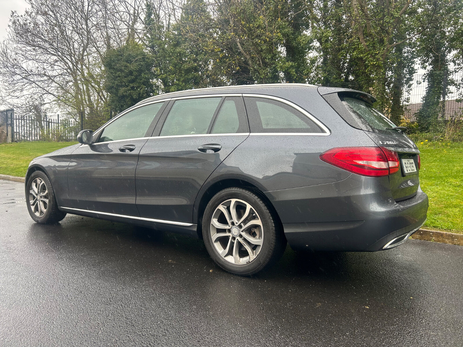 2016 Mercedes-Benz C Class - image 7