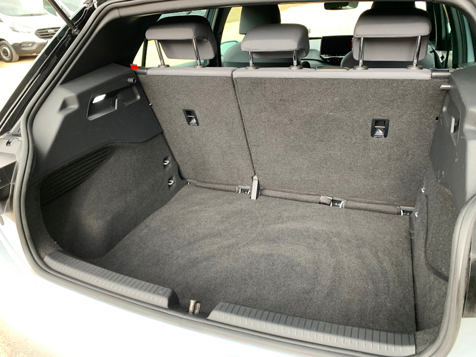 2021 Volkswagen ID.3 - image 11