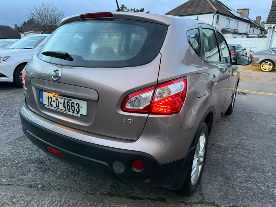2012 Nissan Qashqai - image 8