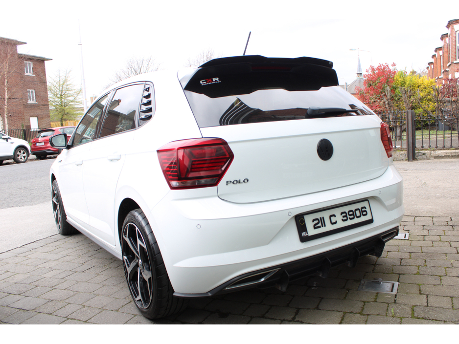 2021 Volkswagen Polo - image 2