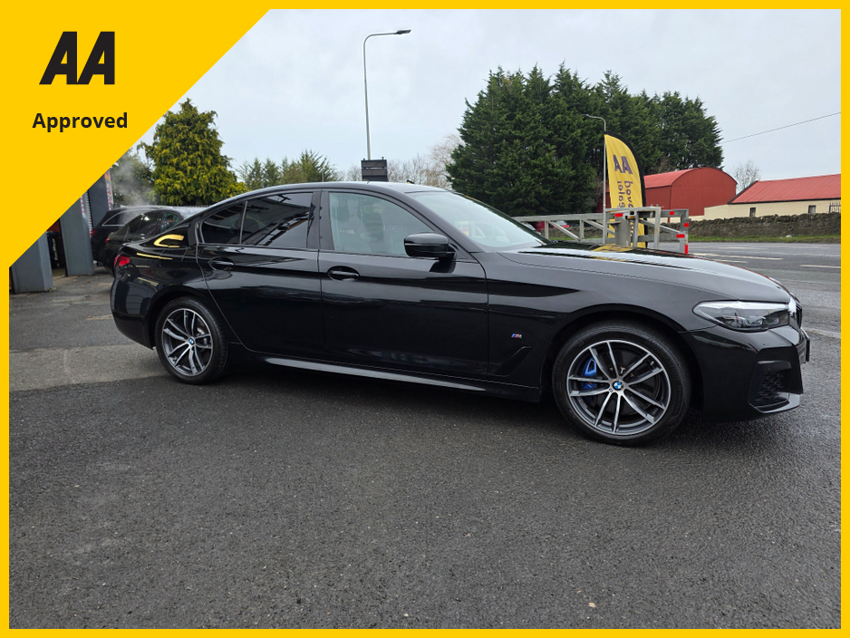 2021 BMW 5 Series - image 18