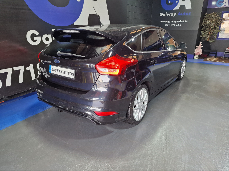 2015 Ford Focus - image 7