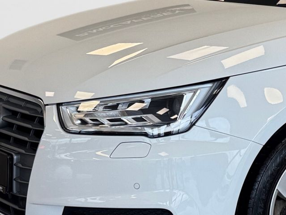 2016 Audi A1 - image 9