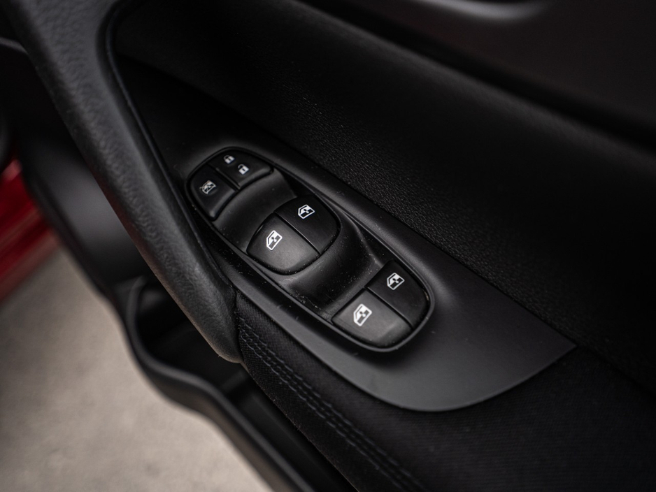 2018 Nissan Qashqai - image 18