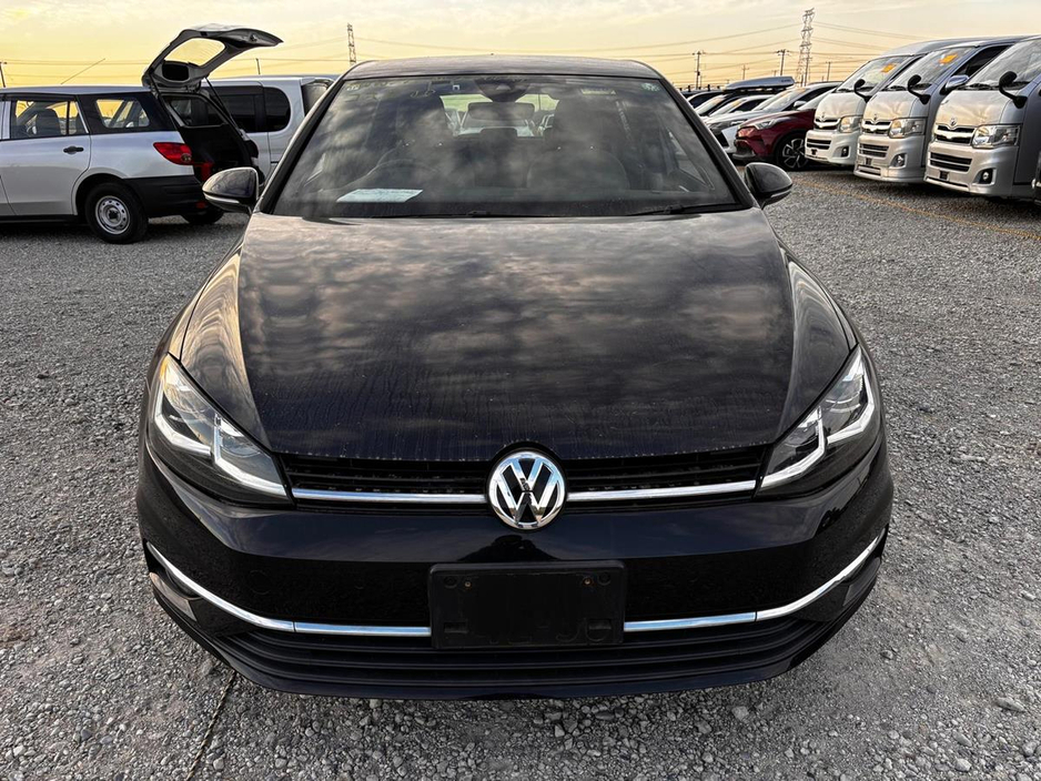2019 Volkswagen Golf - image 3