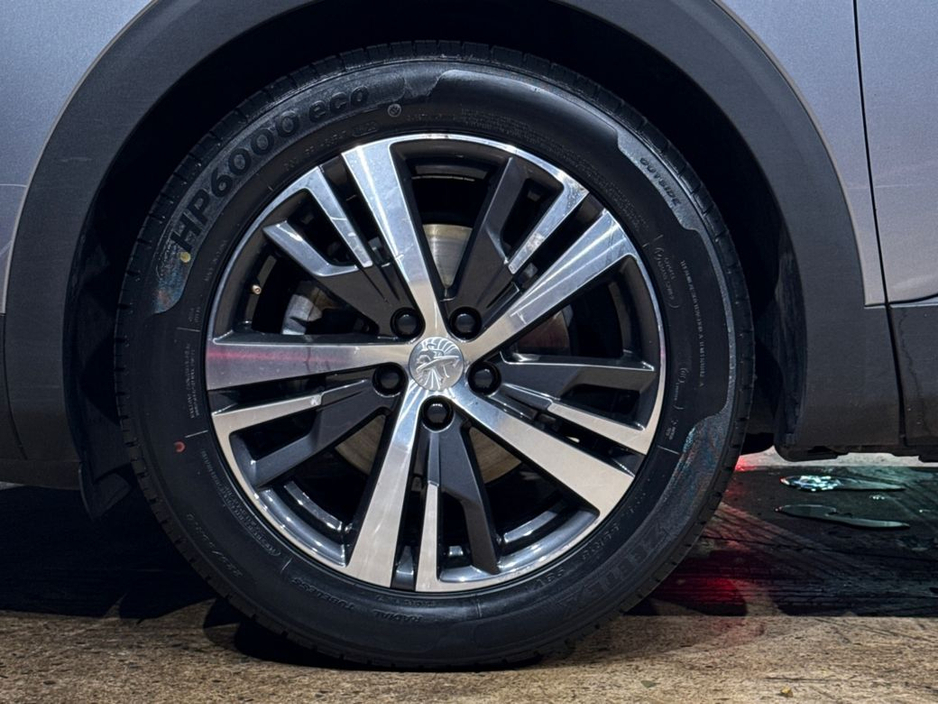 2023 Peugeot 5008 7-SEATER - AUTOMATIC 1.5L HDI - REVERSE CAMERA - PADDLE SHIFT €30,950