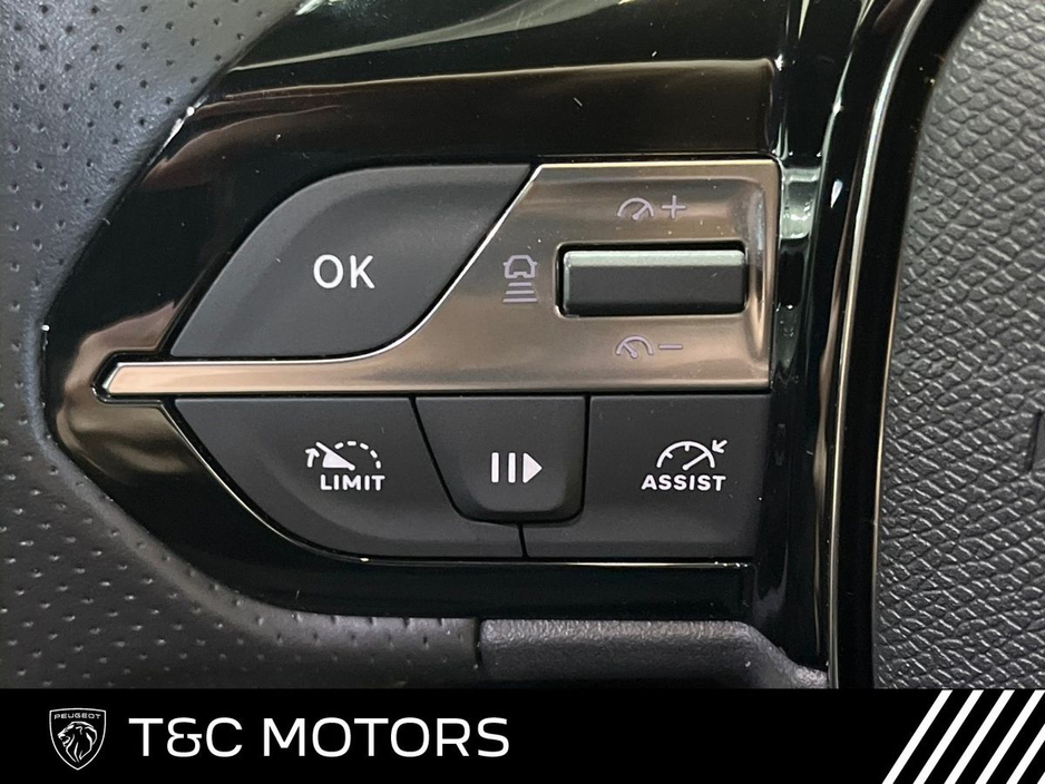 2023 Peugeot 308 308 GT HYBRID 180bhp PHEV Automatic, Peugeot Drive Assist, Bluetooth, Wireless Apple Carplay & Android Auto €29,995