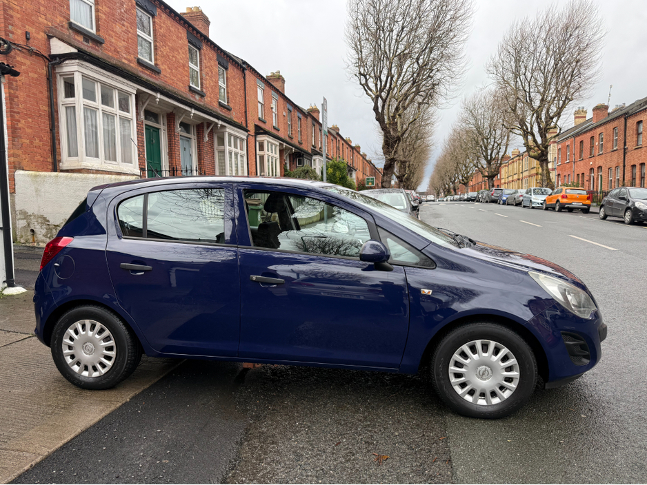 2014 Opel Corsa - image 4
