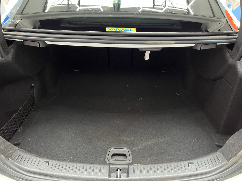 2017 Mercedes-Benz E Class €23950 2017 MERCEDES-BENZ E220D AVANTGARDE 2.0 AUTOMATIC / CRUISE CONTROL / 360° PARKING CAMERA / ELECTRIC MEMORY & HEATED SEATS / PADDLE SHIFTERS / APPLE CARPLAY / AMBIENT LIGHTS €23,950