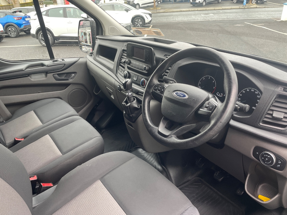 2021 Ford Transit Custom - image 4