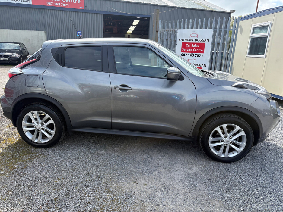 2016 Nissan Juke - image 2