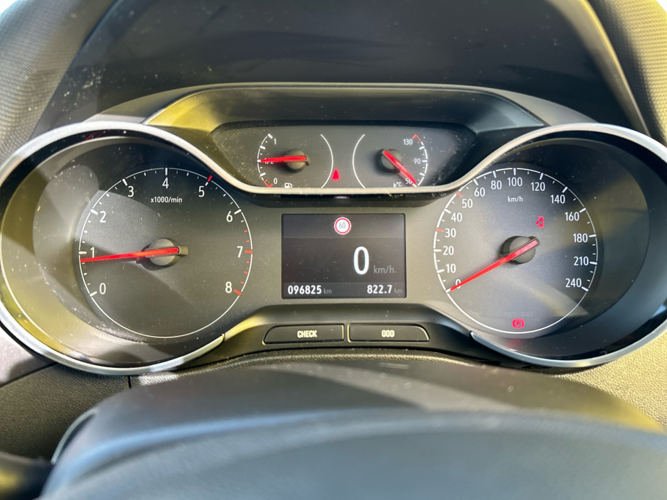 2022 Opel Crossland X ELITE €17,950