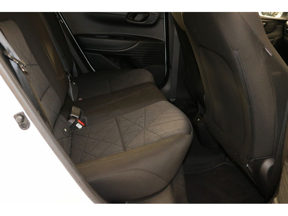 2022 Hyundai Bayon - image 9