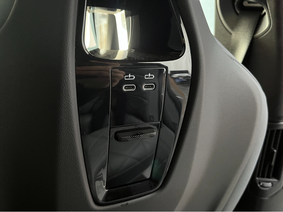 2023 BMW iX - image 16