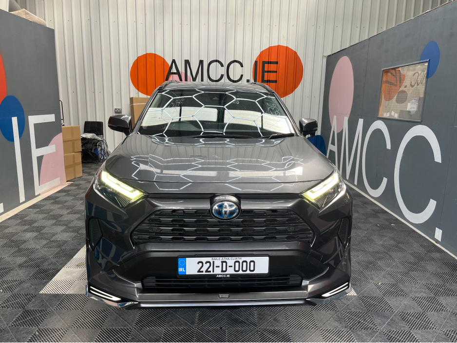 2022 Toyota Rav4 - image 6