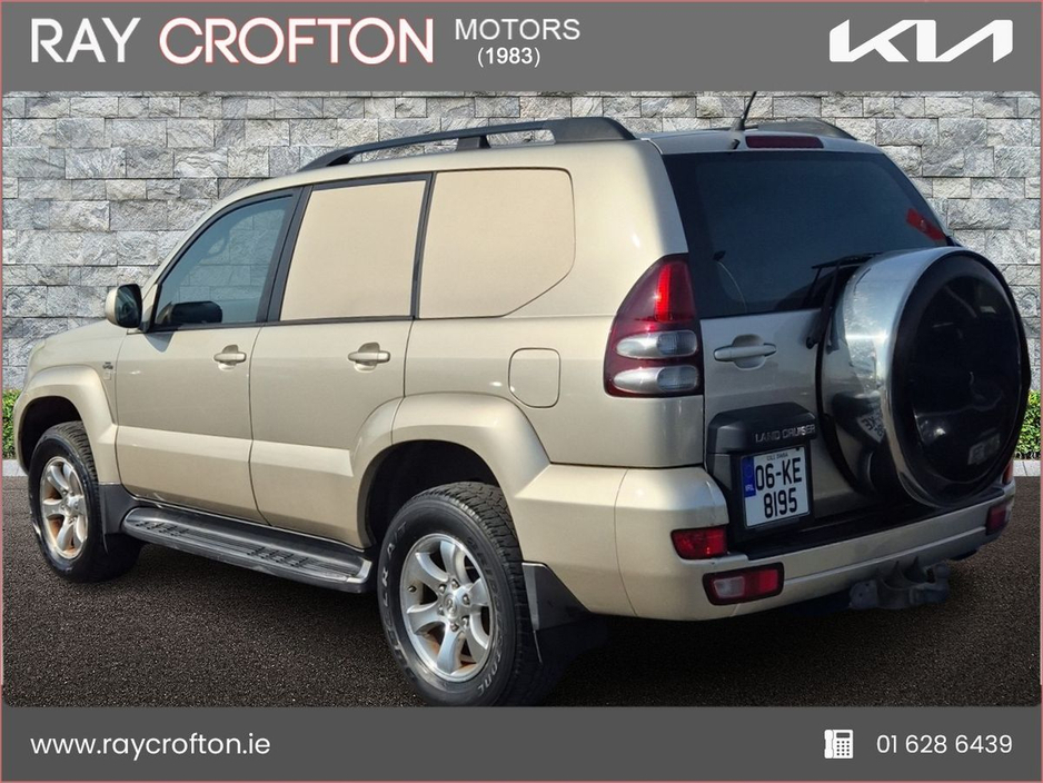 2006 Toyota Landcruiser - image 3