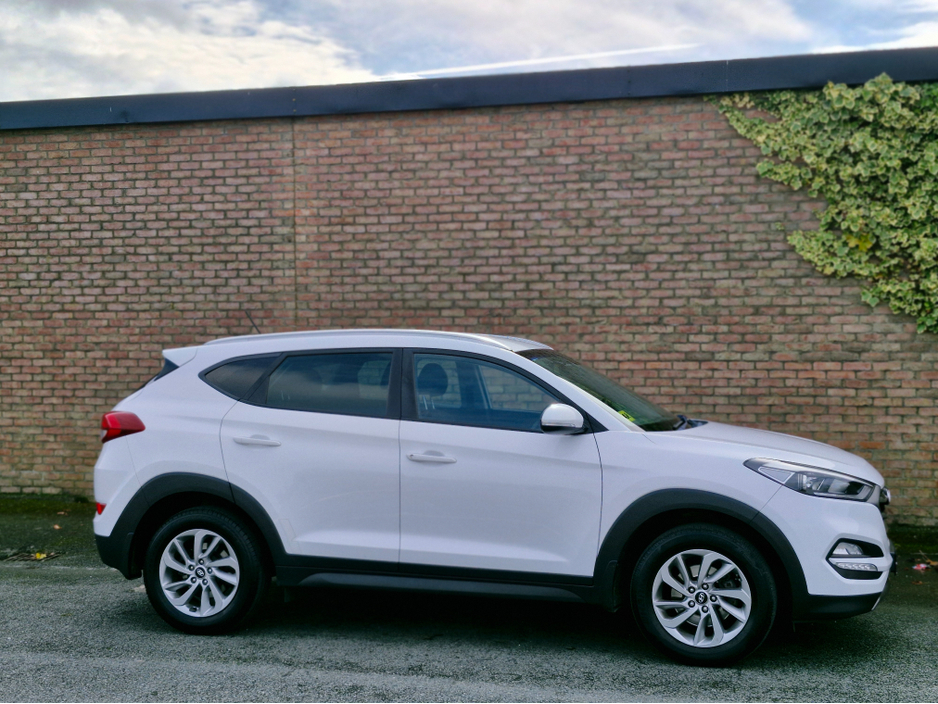 2016 Hyundai Tucson - image 21