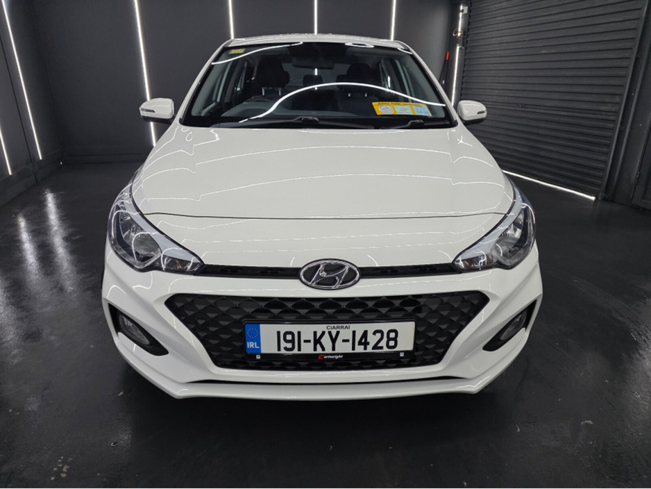 2019 Hyundai i20 - image 2