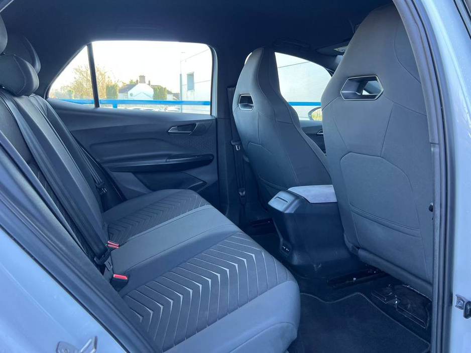 2023 Cupra Born - image 8