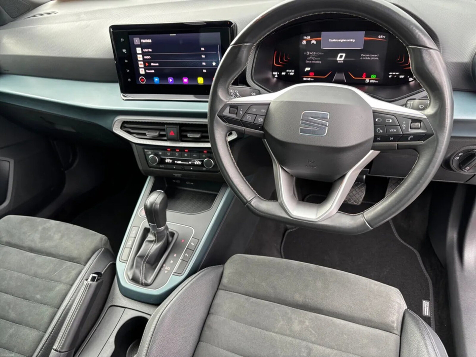 2023 SEAT Arona - image 13