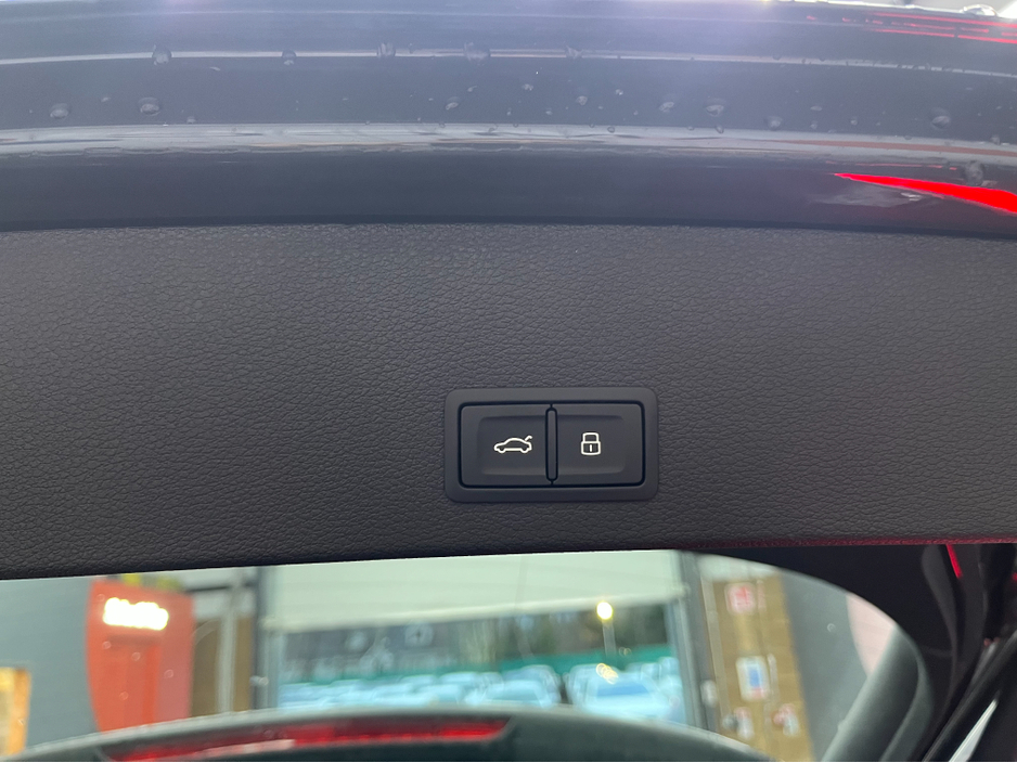 2023 Audi Q2 €33950 2023 AUDI Q2 35TFSI 1.5 AUTOMATIC / CRUISE CONTROL / REVERSE CAMERA / HEATED SEATS €33,950