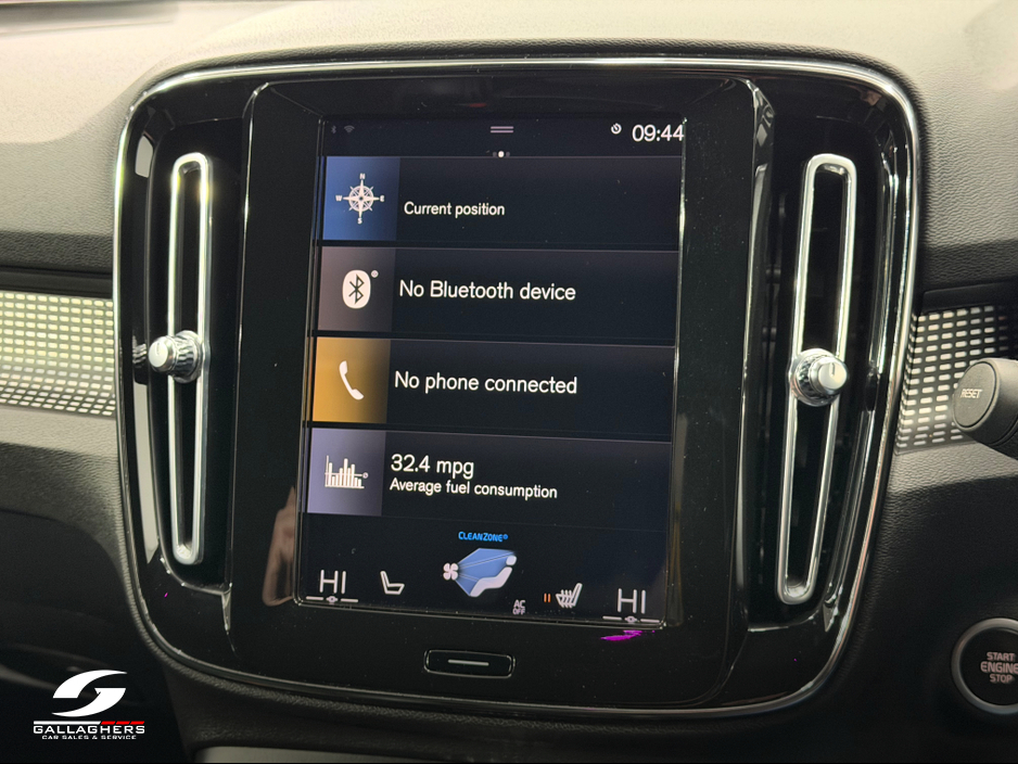 2020 Volvo XC40 - image 33