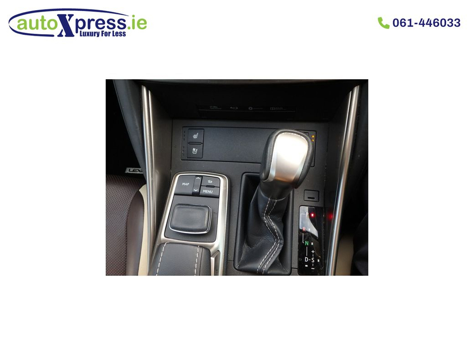 2019 Lexus IS 300 h Hybrid VERSION L, Reversing camera