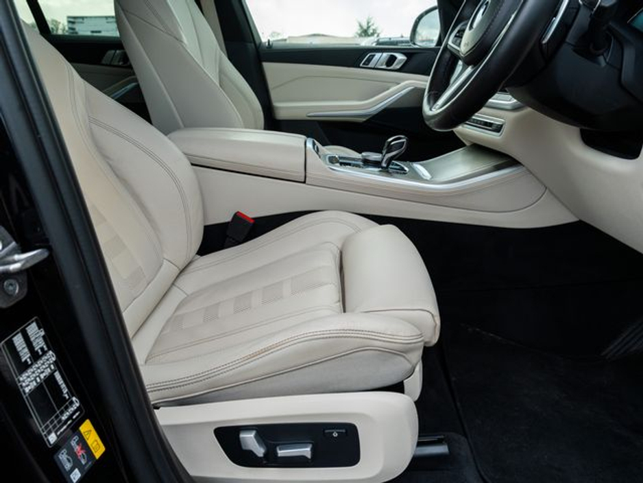 2022 BMW X5 - image 15