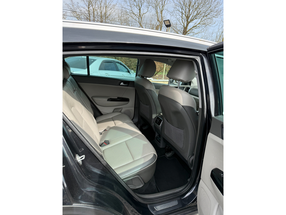 2017 Kia Sportage - image 10