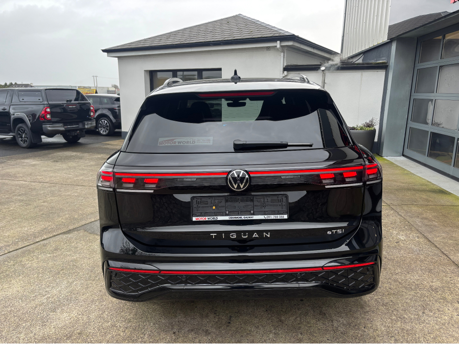 2025 Volkswagen Tiguan R-LINE ETSI S-A TSI DSG €49,900