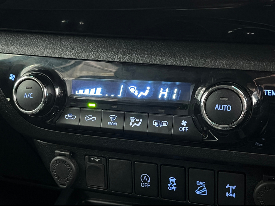 2020 Toyota Hilux 2.4 INVIN D-4D 4WD DCB 4 4DR