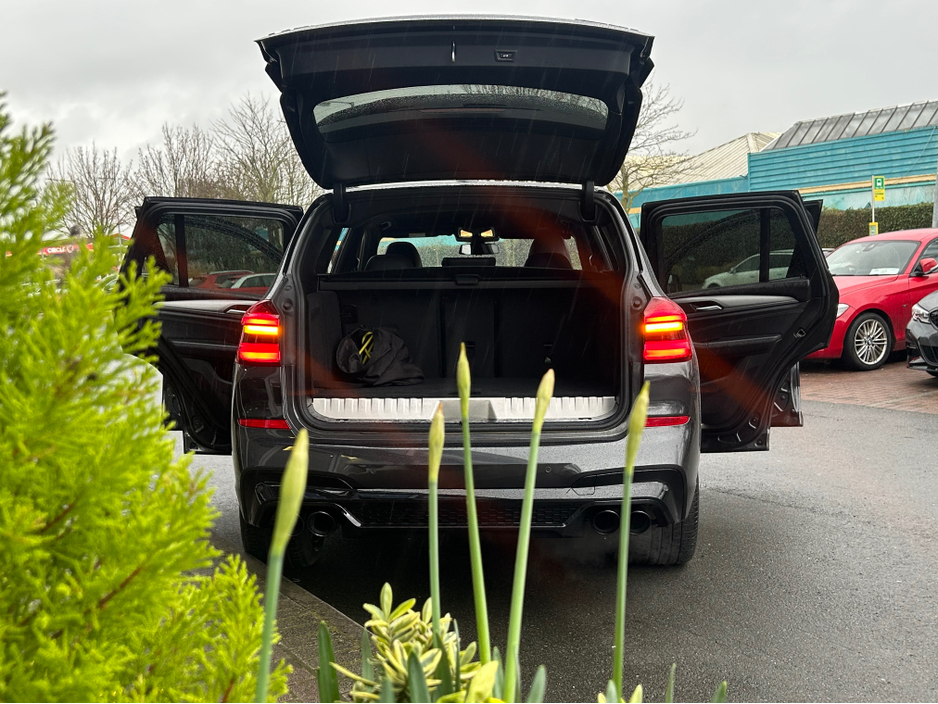 2021 BMW X3 Stunning X3 M-Styled SUV X-Drive[4x4} PHEV -Ultimate- X-3 M Sport Style SUV - Top Trade-ins & Great Finance Deals - Assured Dealer Warranty - €42,950