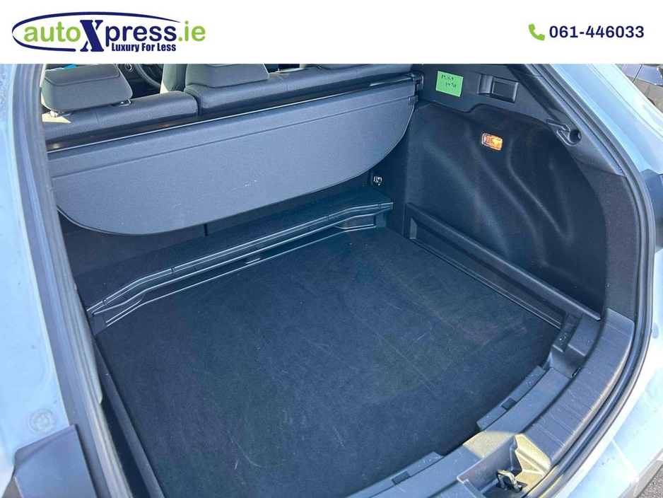 2023 Toyota Corolla - image 4